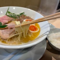 期間限定　鶏白湯 1400円