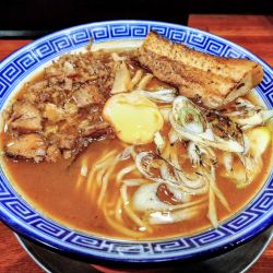 江戸甘味噌炙りチャーシューめん