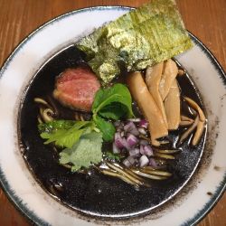 【限定】イカ墨ハイブリッド出汁そば ￥1000