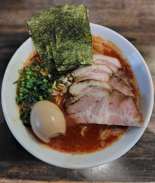 「特製辛い中華そば 1100円」@吉田食堂の写真