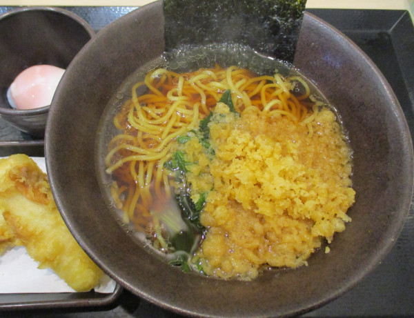 「中華そば＋ちくわ天＋温玉　760円」@ゆで太郎 池袋2丁目店の写真