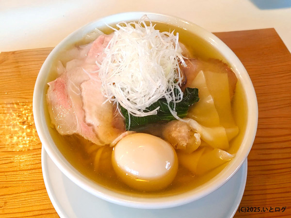 「塩煮干し 特製（麺大盛）」@青森中華そば オールウェイズの写真