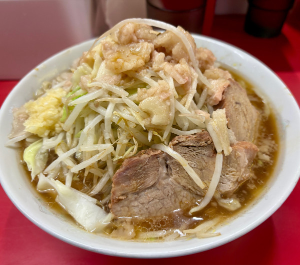 「小ラーメン硬め（ニンニク少し、他全部）」@ラーメン二郎 上野毛店の写真