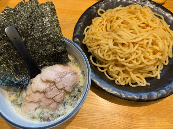「塩つけ麺　中盛+チャーシュー+海苔」@つけ麺 ががちゃい 中山店の写真