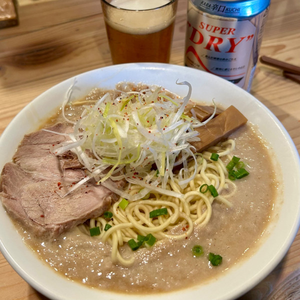 「鶏だく＋ビール（缶）スーパードライ」@麺屋 極鶏 一乗寺本店の写真