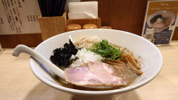 「煮干しラーメンと和え玉」@中華そばカナリヤの写真
