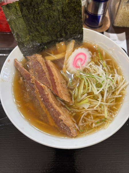 「醤油煮豚チャーシュー2枚」@もつ煮めん処 鈴木の写真