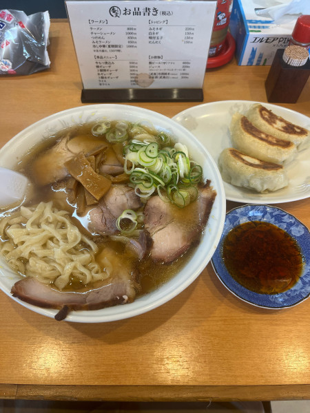 「チャーシューメン（大盛り）＆3個焼餃子」@らーめん 香文の写真