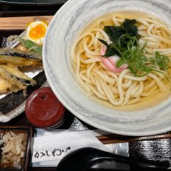 かしわの天ぷらうどん　￥１２００