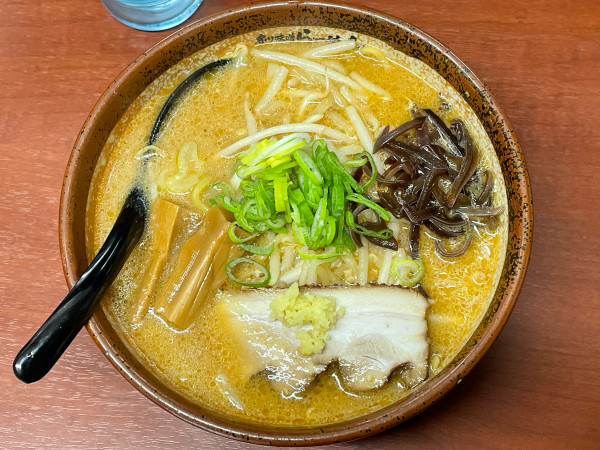 「炙り味噌らーめん¥900」@真武咲弥 札幌店の写真