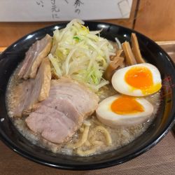 とんこつラーメン¥900チャーシュー¥300味玉¥200