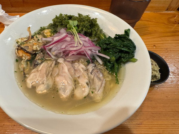 「限定　牡蠣の塩ラーメン」@麺堂にしき 新宿歌舞伎町店の写真