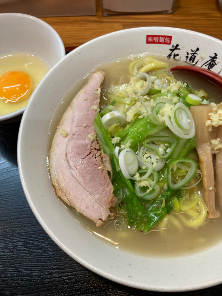 「【限定】海老とキャベツのトロトロ麺、生卵」@味噌麺処 花道庵の写真