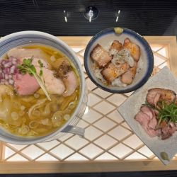 特製中華そば（塩）➕イベリコ豚の吊るし焼き