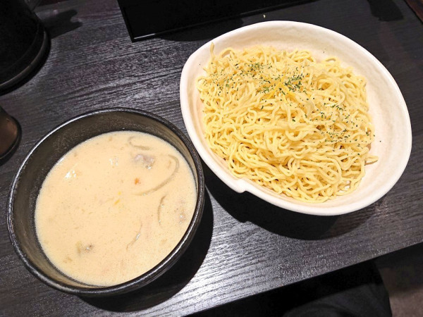 「シュクメルリつけ麺（麺大盛り）」@ラーメン大至の写真