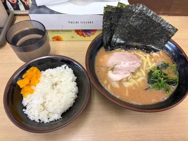 「のりラーメン」@横浜らーめん 武蔵家 池袋店の写真