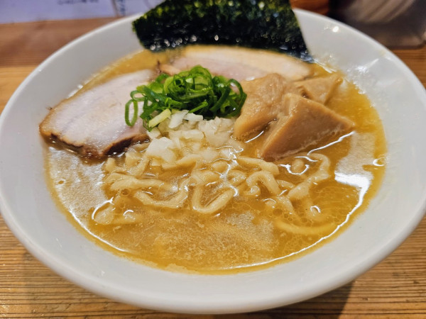 「鯛塩らーめん」@らーめん いつ樹 本店の写真