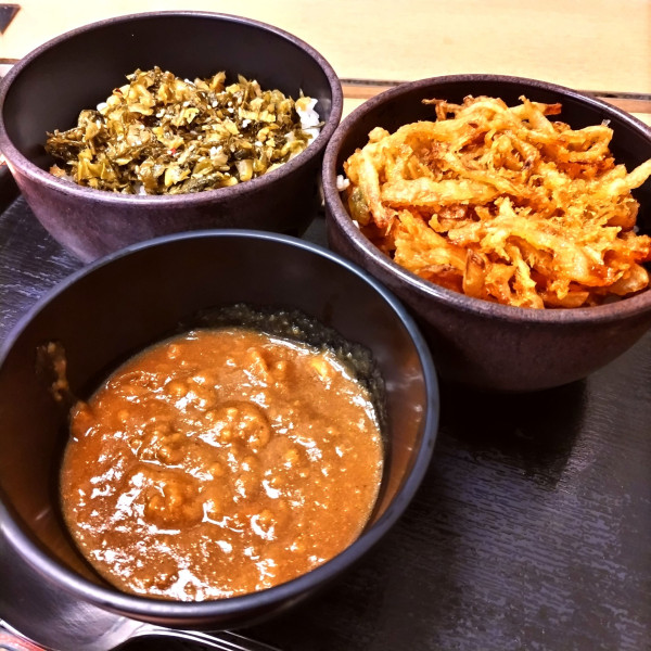 「ダブルミニドンブリ（￥680）＋カレールー（クーポン）」@ゆで太郎 蒲田中央通り店の写真