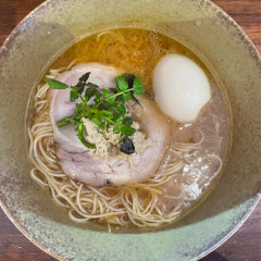 軍鶏と林檎の画像