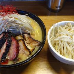 味玉ちゃーしゅー辛味噌らーめん（1,630円）＋もやし増量