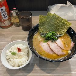 チャーシューメン並　ライス