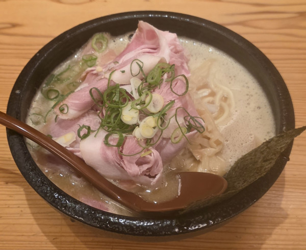 「肉そば」@麺通 伊武記の写真