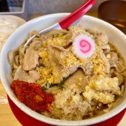 肉めん 全マシ TP生玉子