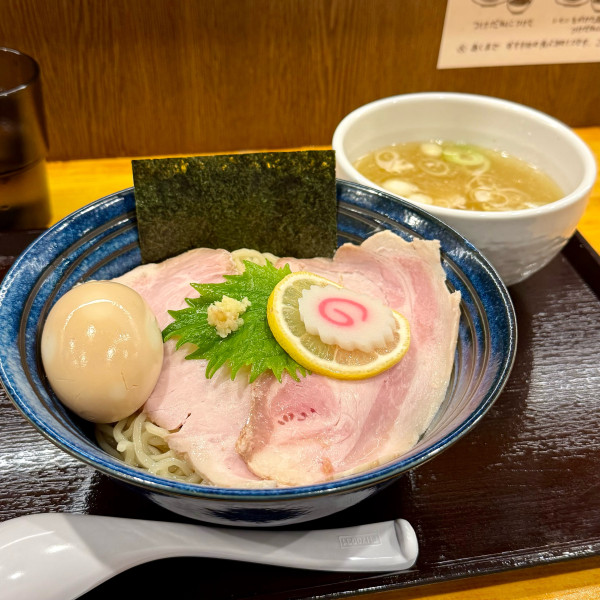 「特製生姜塩昆布水つけ麺 ¥1,500」@ハちゃんラーメン 新橋店の写真