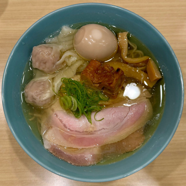 「地鶏中華そば 塩 ¥900」@中華そばよしかわ 西荻窪店の写真