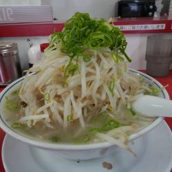 ラーメン 麺硬め＋野菜多め
