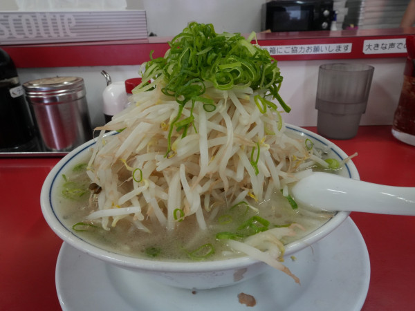 「ラーメン 麺硬め＋野菜多め」@ラーメン福 黄金店の写真