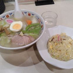 五目そば(950円)+半チャーハン(400円)