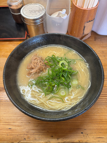 「ラーメン」@五号線沿いの元祖長浜ラーメンの写真