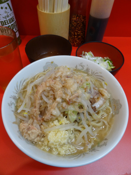 「小850円 九州卵100円大分産ネギ100円」@ラーメン二郎 朝倉街道駅前店の写真