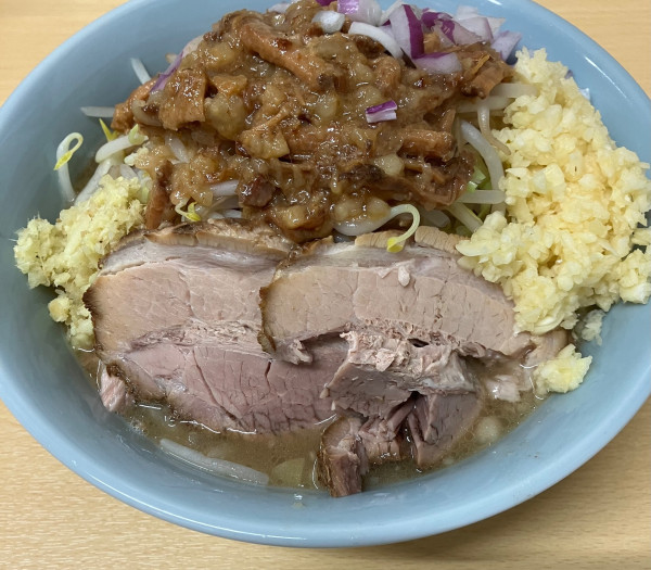 「ミニラーメン ヤサイマシニンニクマシマシアブラマシ 生姜 紫」@ラーメン スタミナパンチの写真