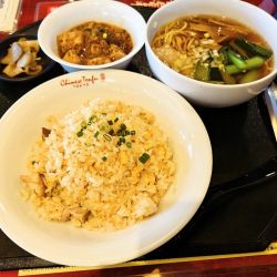 焼豚入り黄金炒飯＆ハーフらーめんセット