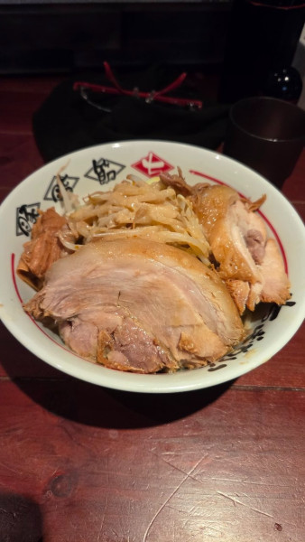 「小汁無し(230g)豚1枚1000円+豚1枚300円」@ちばから 穴川店の写真