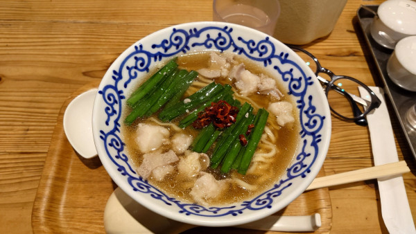 「もつラーメン」@博多醤油ラーメン 月や 博多デイトス店の写真