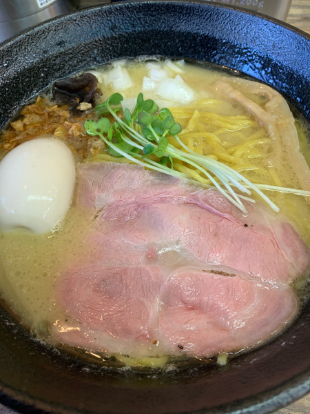 「鶏白湯塩(煮卵)コリコリたまご麺」@ムゲン堂の写真