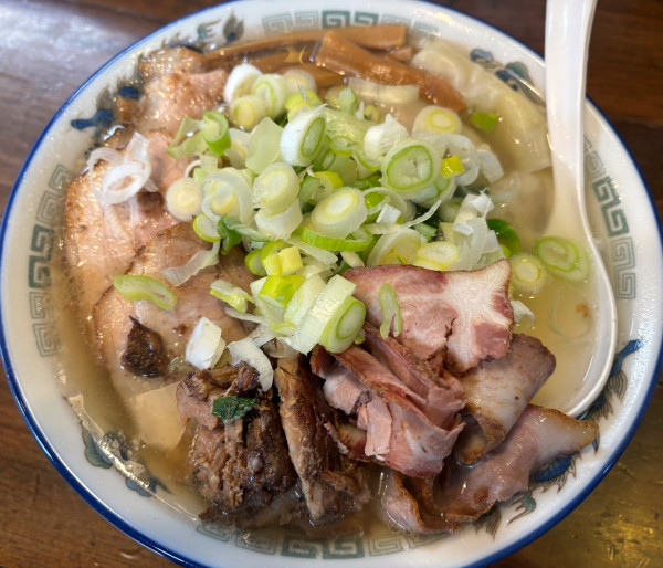 「生姜チャーシューワンタンメン　塩」@麺 島むらの写真