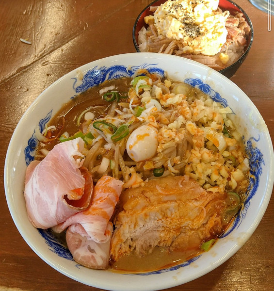 「アン・ジョンファン＋豚タルタル丼」@それいけ！たかちゃんラーメンの写真