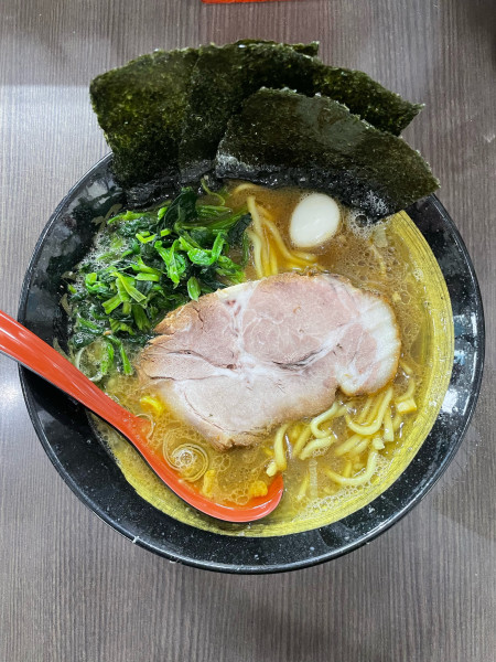 「醤油豚骨(1050円)」@横浜家系ラーメン 源絆家の写真
