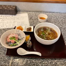 かけ+ネギトロ丼+シフォンケーキ+コーヒー