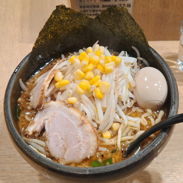 「特みそこってり（大盛）」@らーめんダイニング ど・みそ 京橋本店の写真