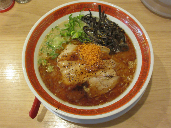 「博多とんこつラーメン（黒）（800円）」@博多らーめん長風 新秋津店の写真