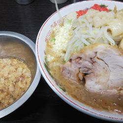 ラーメン少なめ別皿あぶらメンマ