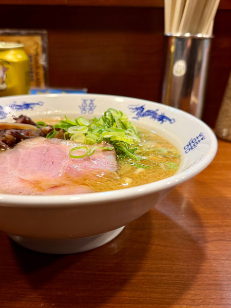 「ストロング醤油豚骨ラーメン」@ラーメンニキ新橋の写真