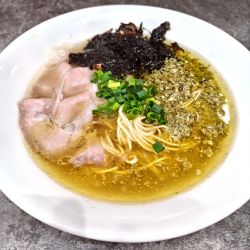 牡蠣塩ラーメン（￥900）