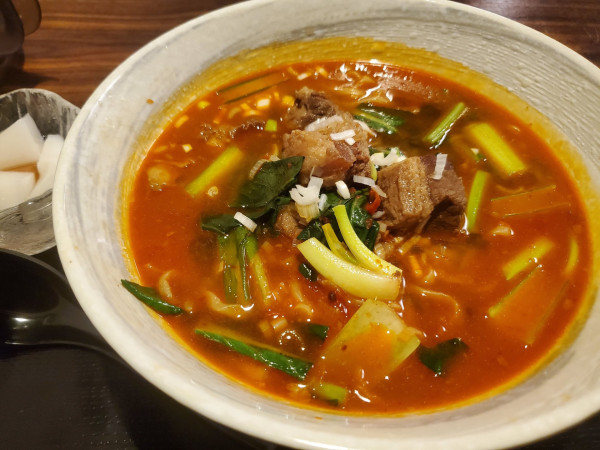 「牛バラ麺」@辣妹子 綱島店の写真