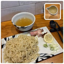 つけめん塩1300円　麺大盛り100円